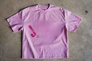 Camiseta de Punto Transpirable Personalizable con Logotipo Personalizado, Estilo Urbano, Diseño Ajustado, Métodos de Serigrafía e Impresión por Agua - Product Image 2