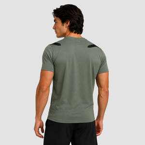 Camiseta Castro Green Core Pro, Corte Ajustado, 100% Algodón Orgánico Transpirable, 180 g/m², Diseño Sólido, Etiqueta Personalizada, Tejido de Punto Comprimido - Product Image 2