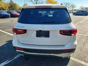 2023 Mercedes Benz GLB 250 Base 4MATIC - Product Image 4