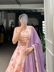 Exclusivo Presenting New Designer Tussar Silk con estampado floral Bright Festival Season Navaratri Collection Listo para stock - Product Image 2