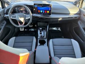 Limpio seminuevo 2025 Volks-wagen G0lf GTI SE - Product Image 3