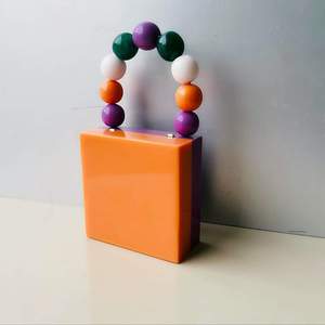 Sac à main exclusif artisanal en résine époxy avec boîte sac à main de luxe de style bohème avec design personnalisable pour les événements de mode - Product Image 4