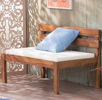Ensemble de canapé d'extérieur pliable moderne en bois de manguier, table basse en bois massif avec finition naturelle pour une utilisation dans les fermes et les cours