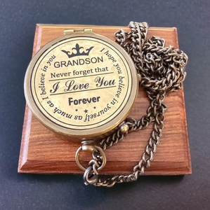Boussole en laiton fabriquée à la main pour petit-fils avec boussole de message gravée, cadeau d'anniversaire, cadeaux de mari, cadeau de Couples, - Product Image 1