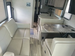 รถบ้านมือสองสภาพดี ปี 2023 รุ่น T h o r Ace 30C Class A เครื่องยนต์แก๊ส - Product Image 3