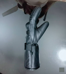 Gants en cuir PU imperméables confortables unisexes pour toutes les saisons pour hommes et femmes Poignée durable personnalisée pour la conduite à moto en été - Product Image 4