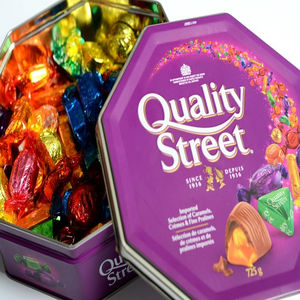 Chocolats Quality Street Nestlé, recette originale, 12 variétés emballées dans une boîte réutilisable, parfait pour offrir en cadeau et pour les célébrations - Product Image 5
