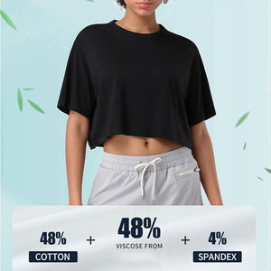 Vente en gros de hauts de yoga courts pour femmes avec des services de personnalisation complets, y compris la taille et les coutures des couleurs de la marque du logo - Product Image 4