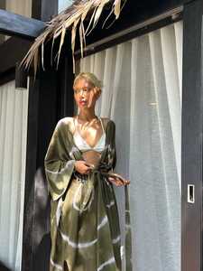 Vestido Kimono Largo Tejido Ecológico, Superventas, con Mangas Largas y Diseño Moderno para Mujer - Product Image 2
