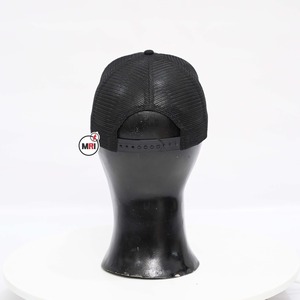 Chapeau de camionneur personnalisé de haute qualité avec broderie en 3D 5 panneaux, dernier modèle, logo brodé en 3D à la mode pour hommes - Product Image 2