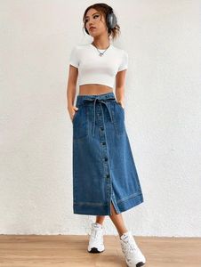 Jupe midi en jean taille haute pour femme, couleur unie, boutonnée sur le devant, fente latérale, silhouette crayon, décontractée, en tissu de coton délavé - Product Image 1