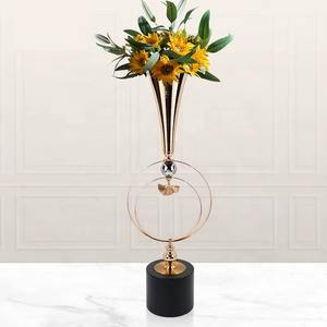 Venta caliente Mesa moderna Florero decorativo Patrón redondo Material de metal Diseño exclusivo - Product Image 6