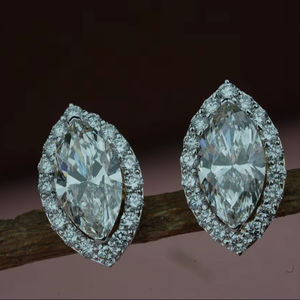 Boucles d'oreilles de luxe en diamant certifié IGI Boucles d'oreilles en diamant plaqué or blanc et rose Option tendance pour les fêtes de mariage et les cadeaux - Product Image 1