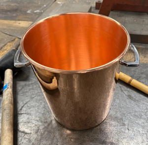 Cubitera de cobre de gran capacidad ideal para enfriar botellas de vino, champán o cerveza en casa, bares, restaurantes y celebraciones - Product Image 4