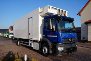 Camion Frigorifero Usato 2014 MERCEDES-BENZ ANTOS 1824 EURO 6 821,4x2 B05 con Trasmissione Automatica - Product Image 3