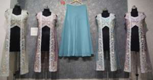 Paillettes de broderie en soie organza lourde de qualité supérieure coupe travail avec Cancan et toile Patta le plus populaire Lehenga Choli - Product Image 5