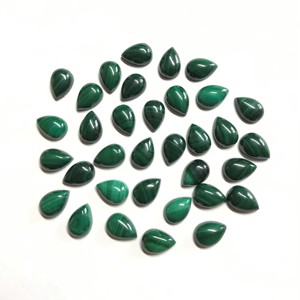 Haute qualité 8x12mm naturel AAA Malachite pierres précieuses IGI certifié traité thermiquement lâche poire Cabochon vert calibré en gros - Product Image 2