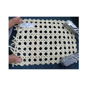 100% rouleau de sangle de canne en rotin naturel tissé à la main tissé du Vietnam/rouleaux de maille ouverte en rotin naturel/feuille de rotin pour meubles - Product Image 1