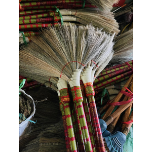 Balai à gazon naturel en gros du Vietnam / Eco2go Balais à paille souple avec long manche pour un nettoyage quotidien - Product Image 4
