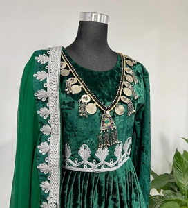 Vestido de mujer bordado tradicional afgano hecho a mano de terciopelo afgano Salwar para fiesta de boda tamaño personalizado algodón de seda en oferta $113 - Product Image 4