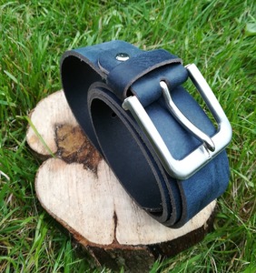 Cinturón de cuero genuino Vintage para estilo casual y vaquero Cinturón de cuero clásico hecho a mano para hombres con estilo a bajo precio - Product Image 5