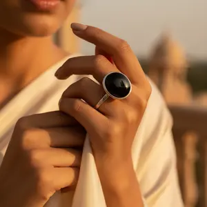 Bague statement en argent 925 avec onyx cabochon pour femmes, motif géométrique, plaqué rhodium, coupe ovale, style platine, mignon - Product Image 3