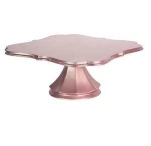 Soportes Decorativos para Pasteles de Metal Hechos a Mano Ecológicos en Oro Rosa, Soporte Decorativo para Pasteles para Fiestas y Bodas - Product Image 1