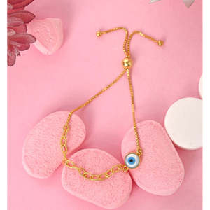 CLARA 925 สร้อยข้อมือเงินแท้ประดับจี้รูปตาปีศาจสีทอง งานแฮนด์เมด เครื่องประดับสุดหรู - Product Image 2