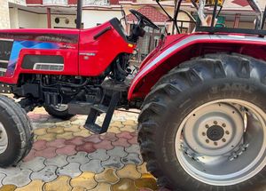 2020 Mahindra Arjun 605 Tracteur à roues 2WD Tracteur agricole utilisé 50 HP avec entraînement par engrenage Comprend un moteur - Product Image 2