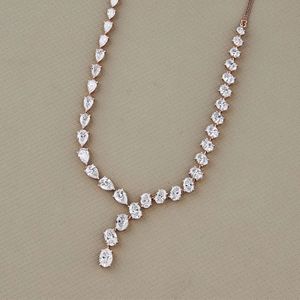 Collier ras de cou tendance en or plaqué 14 carats avec diamants de laboratoire cultivés en laboratoire multi-formes étincelants de Black Pearl Jewels, certifié IGI, pour mariage - Product Image 3