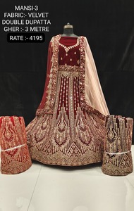 Ropa de boda de terciopelo hecha a mano Lehenga Choli, ropa india y pakistaní, suministro al por mayor de la colección de proveedores indios - Product Image 3