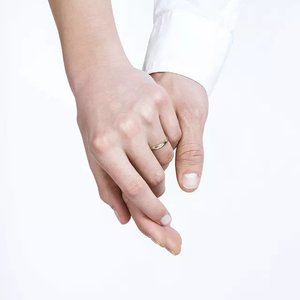 แหวนหมั้นผู้หญิงเงินแท้ 925 ประดับเพชรซิคอนทรงเหลี่ยม ดีไซน์ทันสมัย เหมาะสำหรับงานปาร์ตี้ - Product Image 5