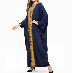 OEM prodotto di vendita caldo abaya elegante strisce eleganti abito lungo da donna donna kaftano Qatari Eid Wear Abayas traspirante