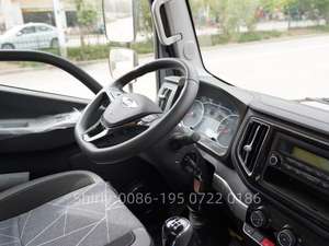 Camión Cisterna con Chasis Forland 4x2, Volumen Efectivo de 7 Metros Cúbicos, Aspersor Automático - Product Image 3