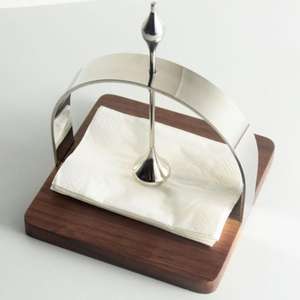 Porte-mouchoirs en métal élégant avec un charmant design rustique et parfait pour ajouter un décor sophistiqué et fonctionnel - Product Image 1