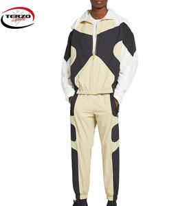 Conjunto de chándal de poliéster 100% para hombre, cortavientos transpirable, estampado personalizado para la temporada de otoño de talla grande, venta al por mayor - Product Image 1