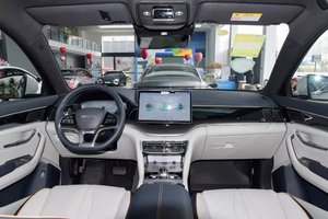 BYD SONG PLUS EV SUV 2026 con Batería de Litio, Neumáticos R17, Motor Único, Cámara Trasera, Luces LED, Aire Acondicionado Automático - Product Image 5