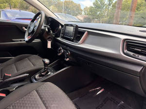 Kia Rio S Usado del 2020 - Product Image 4