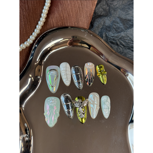 Cyber Muse Press-On Nail : élégant et tendance - Product Image 2