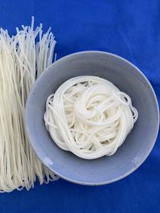 บะหมี่เนื้อฮิวเวียดนามแท้ แบบแห้ง สำหรับทำซุป ขายส่ง OEM จำนวนมาก สำหรับส่งออก - Product Image 6