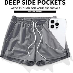 Short de course en maille pour hommes Short d'entraînement athlétique de gymnastique à séchage rapide de 3 pouces pour hommes avec poches - Product Image 3