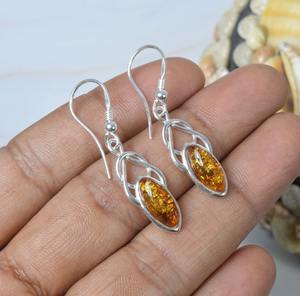 Pendiente de gancho de ámbar Báltico natural de sólida plata de ley 925 - Product Image 3