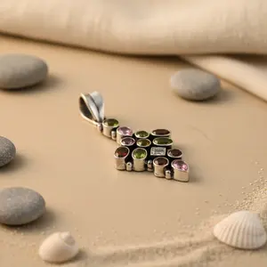 Colgante de Plata 925 con Piedras Preciosas para Mujer, Joyería Religiosa Artesanal con Baño de Rodio en Oro Blanco, Colgantes con Patrón Numérico - Product Image 3