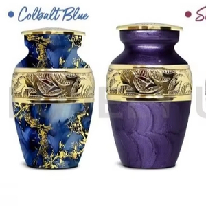 Urne en pierre douce blanche et blanc nacré - Product Image 1