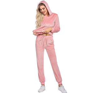 ชุดวอร์มผู้หญิงแบบสองชิ้น ชุดลำลอง ผ้าเนื้อนุ่ม สวมใส่สบาย เหมาะสำหรับใส่ในชีวิตประจำวัน ใช้ในบ้าน และสไตล์สตรีท - Product Image 1