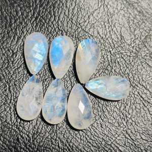 Lote de Briolette de piedra lunar arcoíris llamativo azul, 7 piezas, 10x16 MM, forma de pera, piedras preciosas naturales sueltas para hacer joyas, regalo para ella - Product Image 4