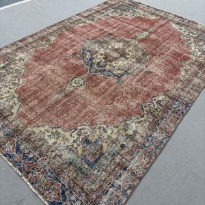 Tapis vintage de grande taille 6,4 x 9,6 pieds, tapis turc abstrait rouge et bleu en laine - Product Image 2