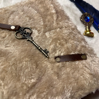 Cahier de sorcière à couverture souple en cuir fait à la main avec serrure et clés Grimoire céleste et livre de sorts Wiccan gothique