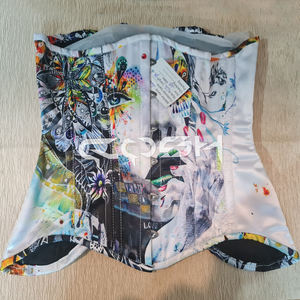 Corsé de satén personalizado con estampado facial sublimado - Product Image 4