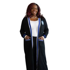 Cárdigan largo de punto azul con ribete blanco Sorority Formalwear con logotipo bordado Elegante atuendo griego cómodo - Product Image 6
